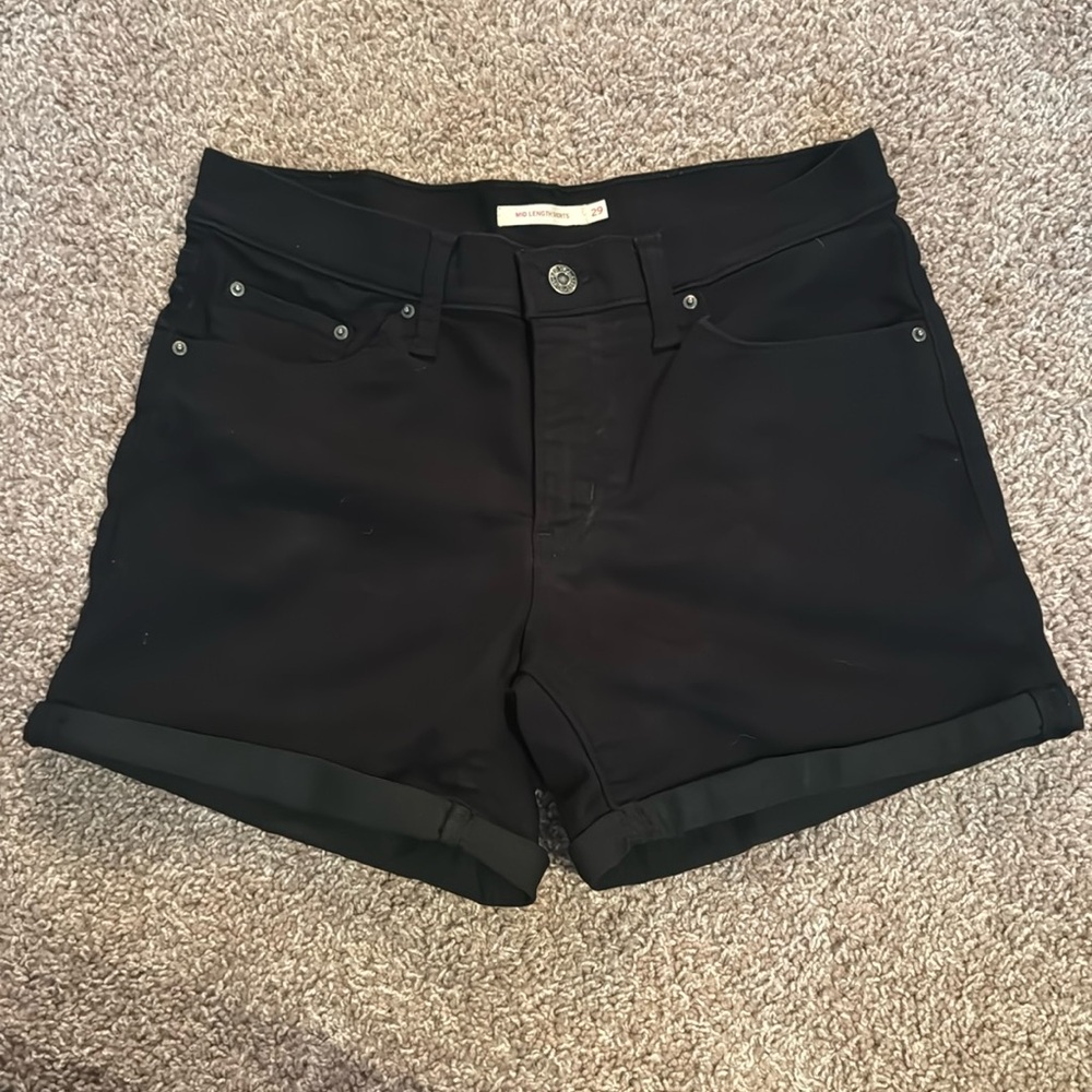 Levi’s size 29, black, mid length shorts